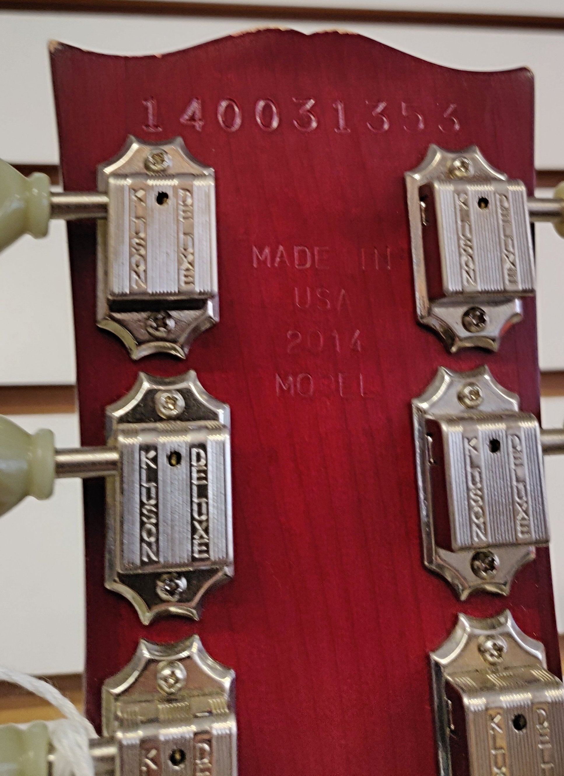 USED - Gibson Les Paul Studio Red Burst Vintage (2015 "120th Anniversary" Model)