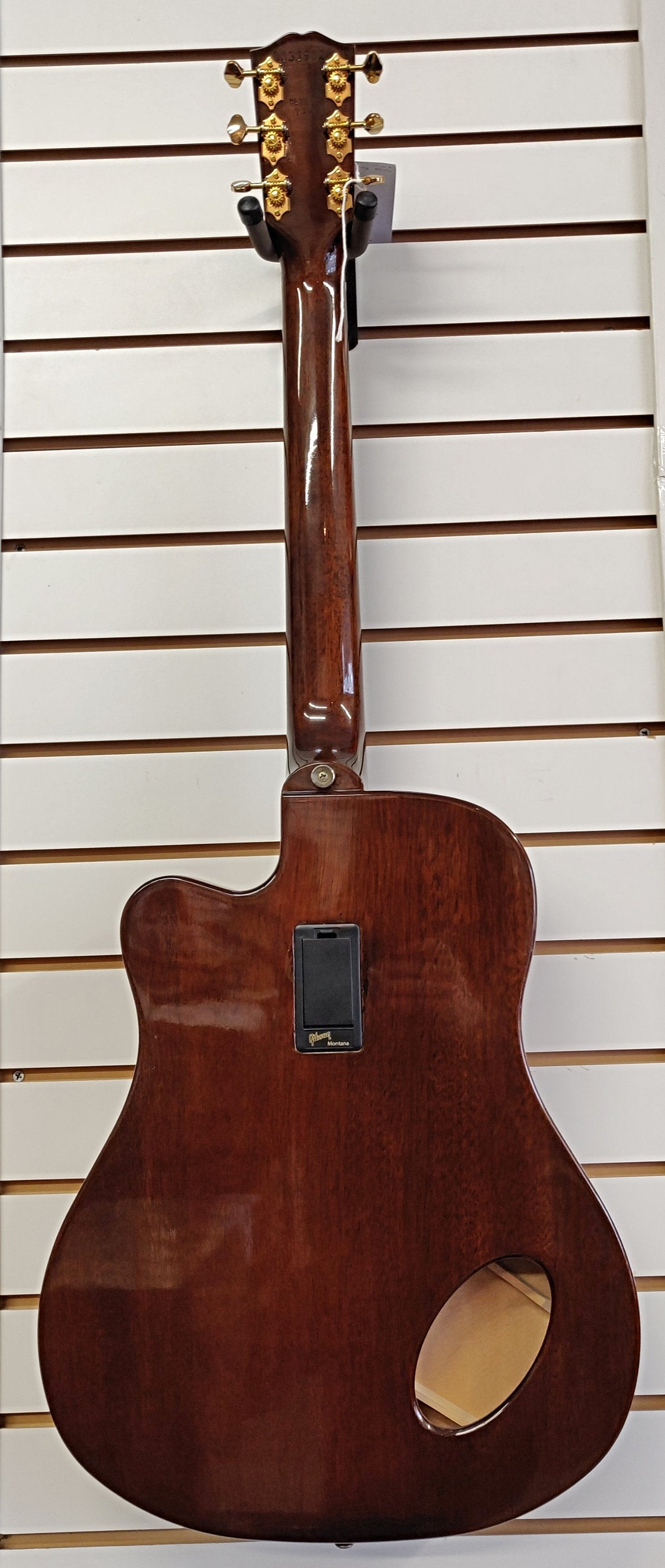 USED - Gibson Traveling Songwriter EC (2005 Model)