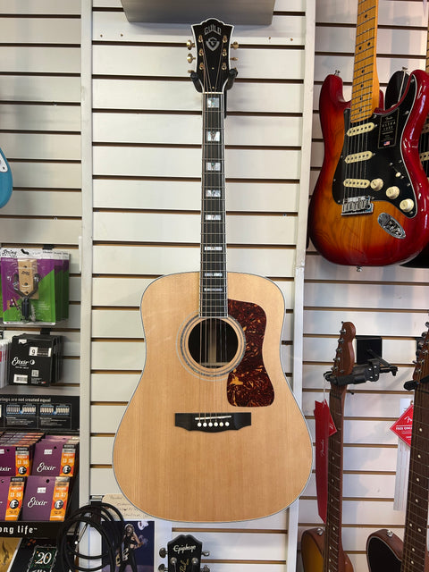 Guild D-55 Acoustic Guitar - Natural W/Guild Humidified Archtop Wood Case