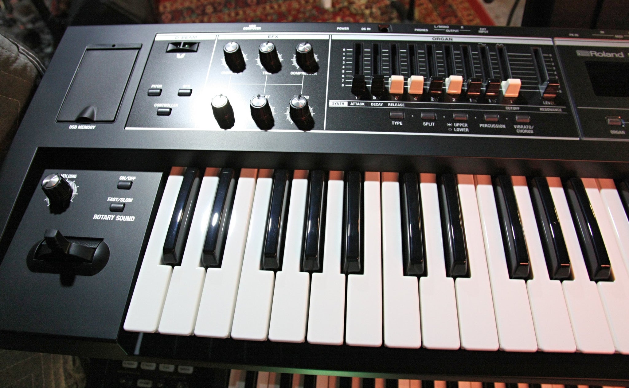 USED - Roland V-Combo VR-09-B 61-key Keyboard