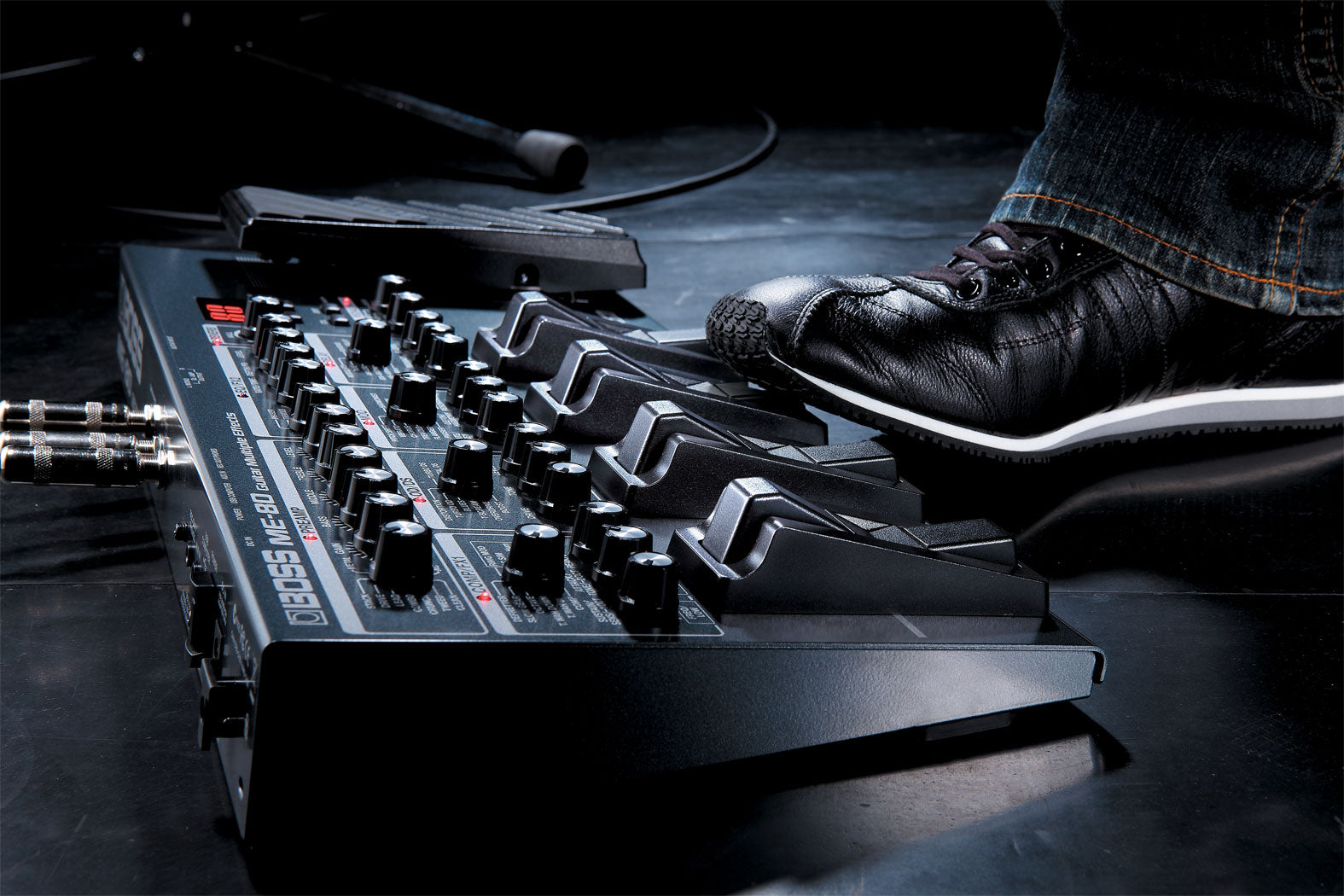 BOSS ME-80 Guitar Effects Processor