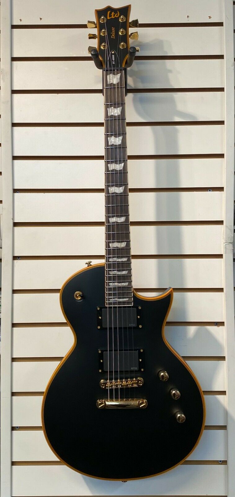 ESP/LTD EC-1000 Deluxe Electric Guitar - Vintage Black